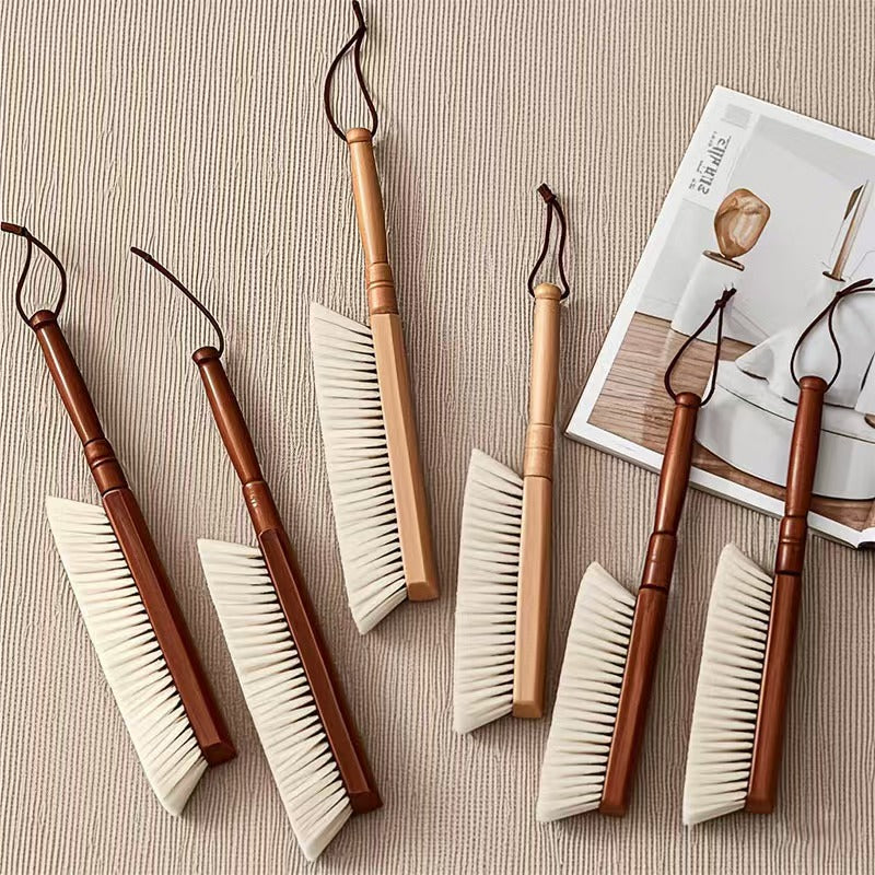 Dusting brush